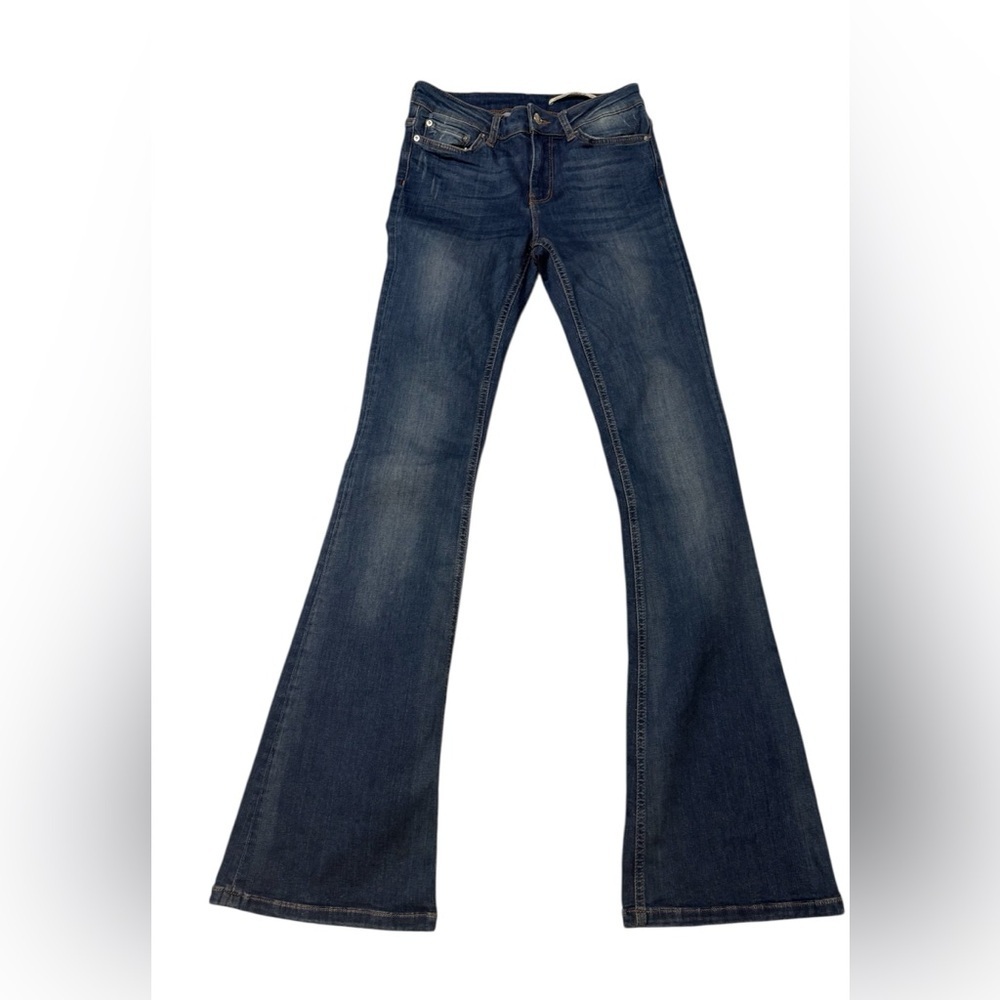ZARA WIDE FLARE MED WASH HIGH WAIST DENIM JEANS SIZE 4